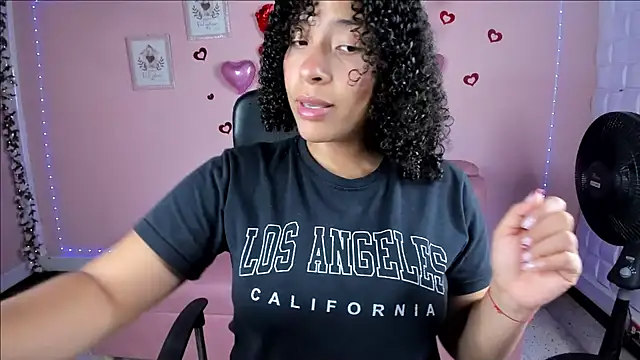 Snapshot of DannaBerry chatting on February 17, 3:42 pm DannaBerry online show from February 17, 3:42 pm