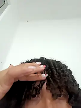 Snapshot of DannaBerry chatting on February 19, 6:10 pm DannaBerry online show from February 19, 6:10 pm