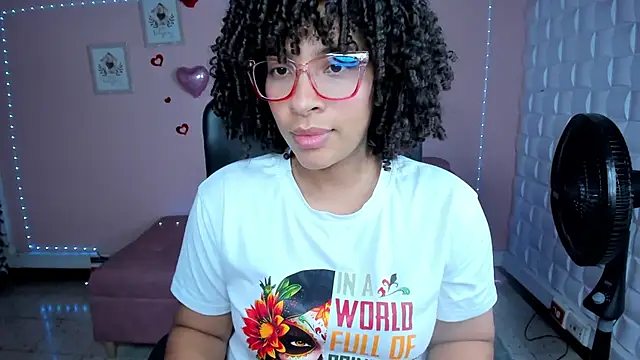 Snapshot of DannaBerry chatting on March 22, 2:36 pm DannaBerry online show from March 22, 2:36 pm