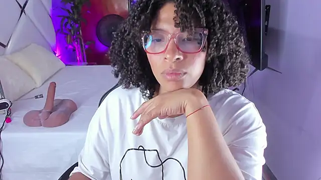 Snapshot of DannaBerry chatting on September 13, 1:33 pm DannaBerry online show from September 13, 1:33 pm