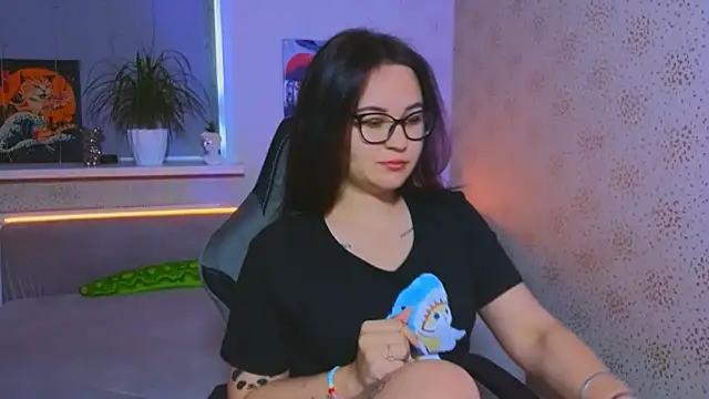 EsterLogan online show from October 12, 8:24 am