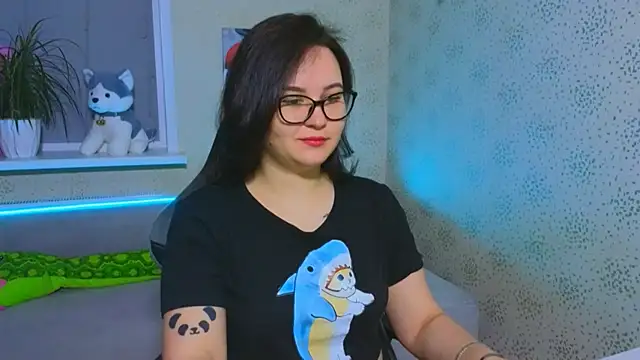 EsterLogan online show from December 5, 10:24 am