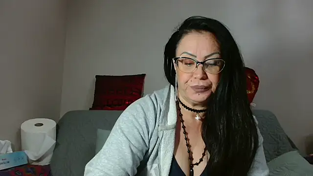 x  KHALEESI  x online show from October 2, 6:26 pm