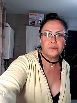 x  KHALEESI  x online show from October 7, 12:35 pm