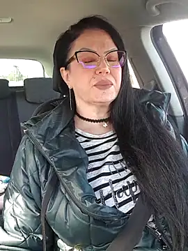 x  KHALEESI  x online show from February 14, 11:07 am