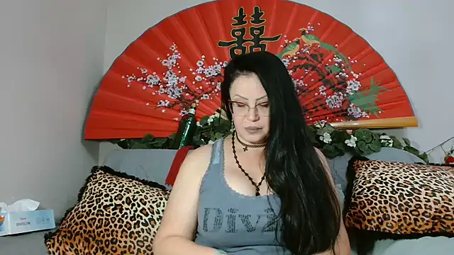 x  KHALEESI  x online show from July 25, 2:20 am