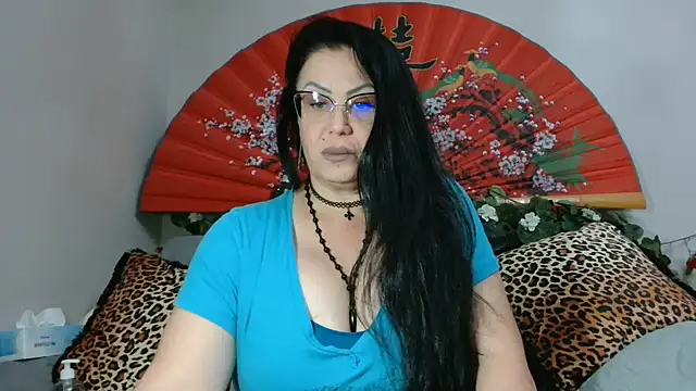 x  KHALEESI  x online show from July 28, 8:52 pm