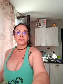 x  KHALEESI  x online show from August 6, 2:30 pm