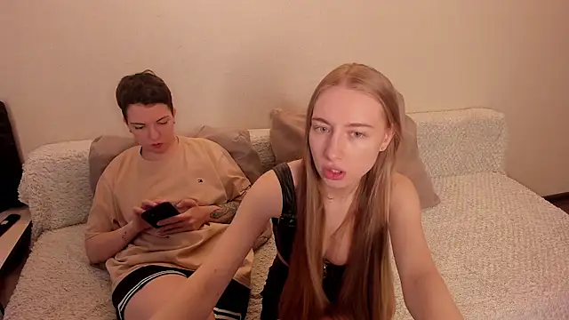 secret dreams   online show from January 25, 8:00 am