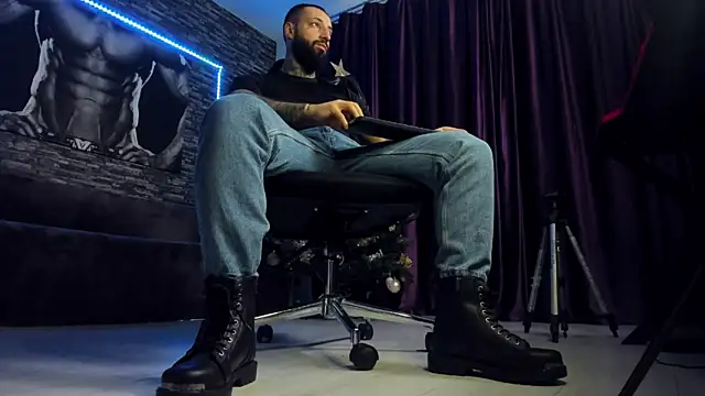 JonahHunt online show from December 11, 7:20 am