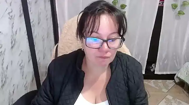 Sonialorens  online show from February 22, 2:19 pm