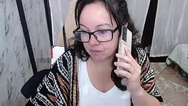 Sonialorens  online show from March 8, 5:22 pm