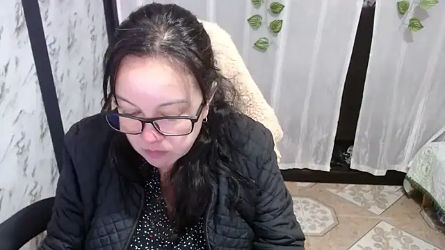 Sonialorens  online show from March 11, 12:28 pm