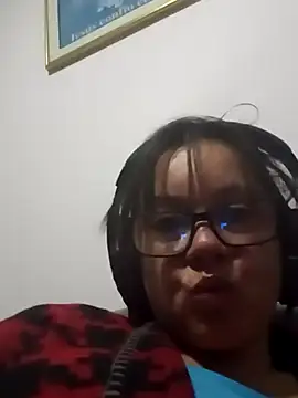 Sonialorens  online show from March 16, 11:57 pm