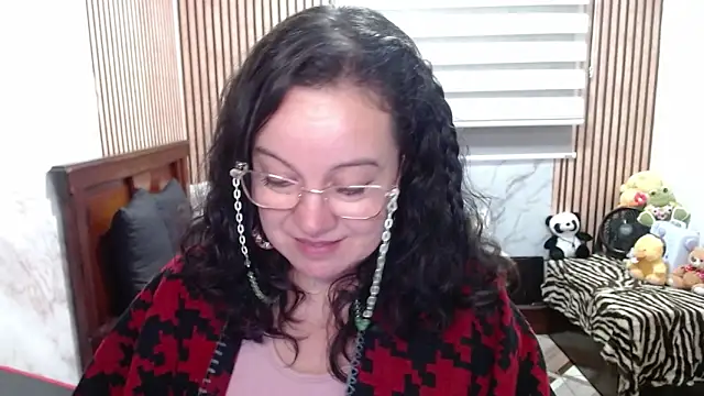 Sonialorens  online show from April 29, 3:38 pm