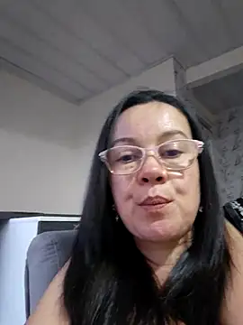 Sonialorens  online show from June 14, 11:07 pm