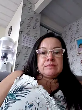 Sonialorens  online show from June 15, 10:45 pm