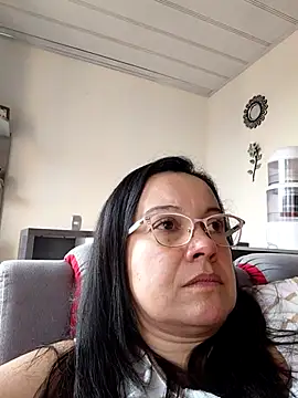 Sonialorens  online show from June 16, 8:44 pm