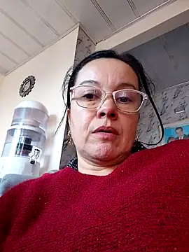 Sonialorens  online show from June 17, 10:10 pm