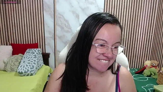 Sonialorens  online show from July 21, 8:00 pm