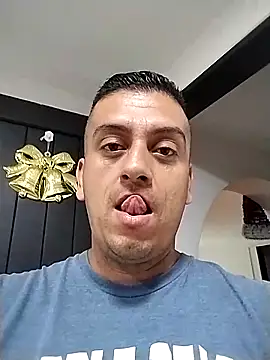 starplss online show from December 2, 8:04 pm