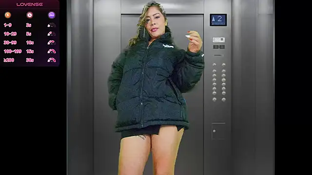 Niki La Rose online show from January 25, 11:02 am