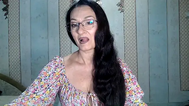 Snapshot of Antralyn chatting on October 27, 9:46 am Antralyn online show from October 27, 9:46 am