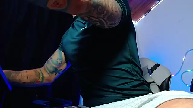 sebastian horny online show from November 15, 8:22 am