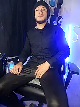 Snapshot of sebastian_horny chatting on December 18, 9:04 am sebastian horny online show from December 18, 9:04 am