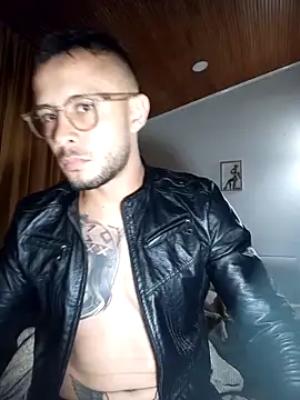 Snapshot of sebastian_horny chatting on April 30, 6:09 am sebastian horny online show from April 30, 6:09 am