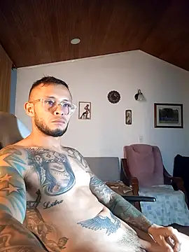 Snapshot of sebastian_horny chatting on June 5, 6:52 am sebastian horny online show from June 5, 6:52 am