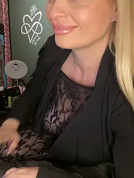 Lisavontease online show from September 20, 12:50 pm