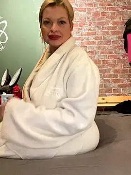 Snapshot of Lisavontease chatting on December 21, 9:22 pm Lisavontease online show from December 21, 9:22 pm