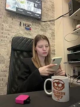 MaryHiggins online show from January 4, 7:13 am