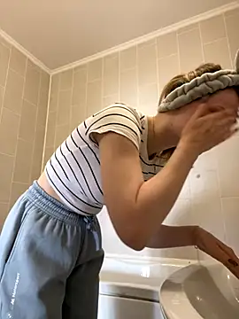 MaryHiggins online show from September 23, 9:56 am