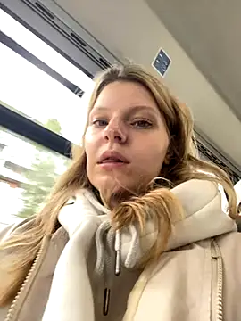 MaryHiggins online show from September 26, 9:13 am