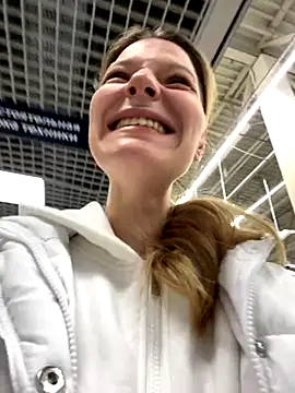 MaryHiggins online show from October 18, 9:10 am