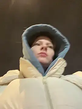 MaryHiggins online show from October 31, 3:46 pm