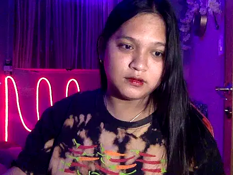 Snapshot of EmpressYna chatting on September 24, 6:11 pm EmpressYna online show from September 24, 6:11 pm