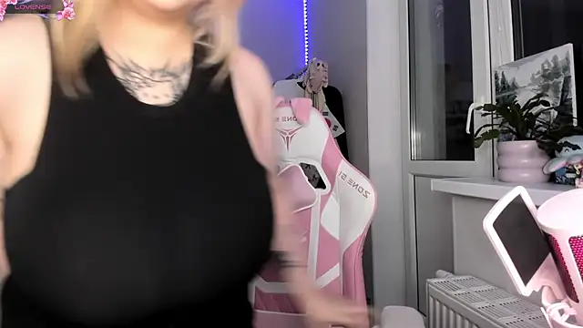 B Ratz online show from September 28, 9:42 pm