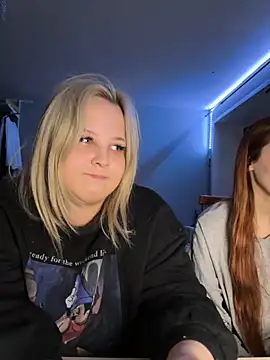 B Ratz online show from November 12, 8:19 pm