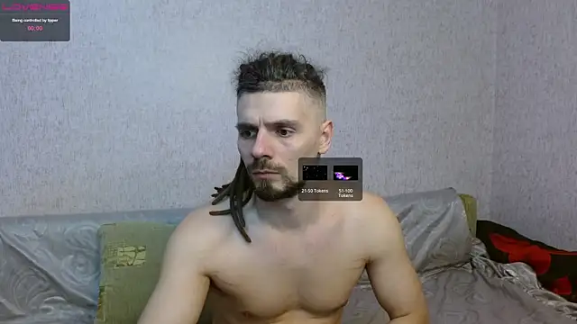 Aestheticguy101 online show from March 3, 4:35 pm