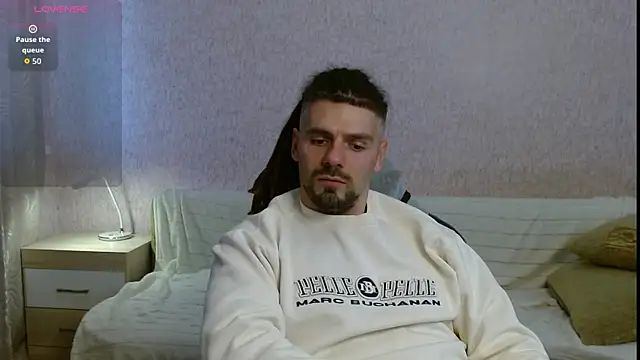 Aestheticguy101 online show from October 17, 12:41 pm