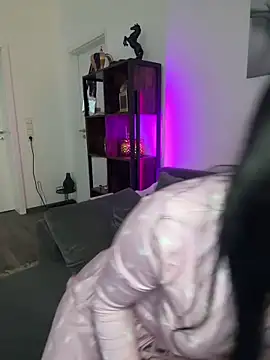 Snapshot of LexiCoco chatting on October 5, 7:50 am LexiCoco online show from October 5, 7:50 am