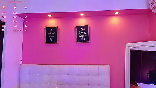 Snapshot of hotpawgmilf chatting on January 21, 12:39 pm hotpawgmilf online show from January 21, 12:39 pm