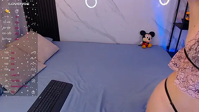 Snapshot of hotpawgmilf chatting on March 23, 4:38 am hotpawgmilf online show from March 23, 4:38 am