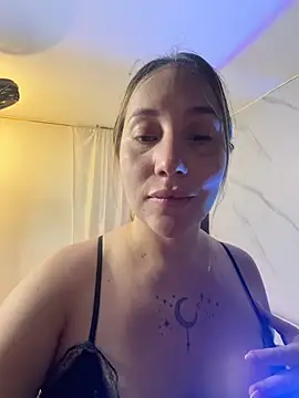hotpawgmilf online show from May 28, 10:07 pm