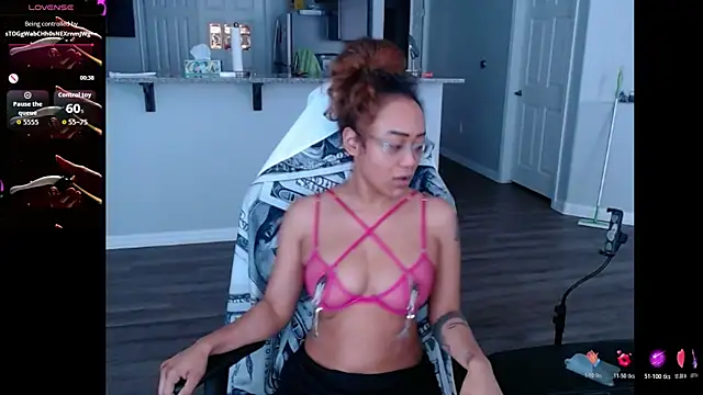 RylHoneyy online show from June 6, 5:39 pm