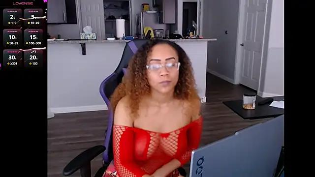RylHoneyy online show from July 10, 9:17 pm