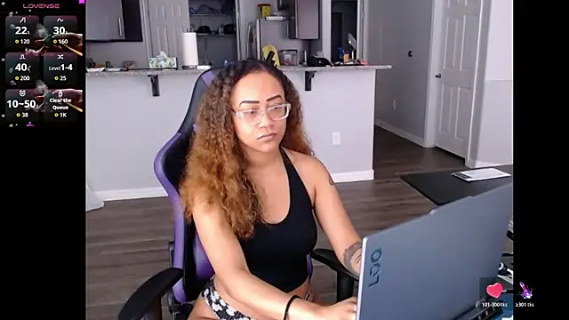 RylHoneyy online show from July 12, 8:00 pm